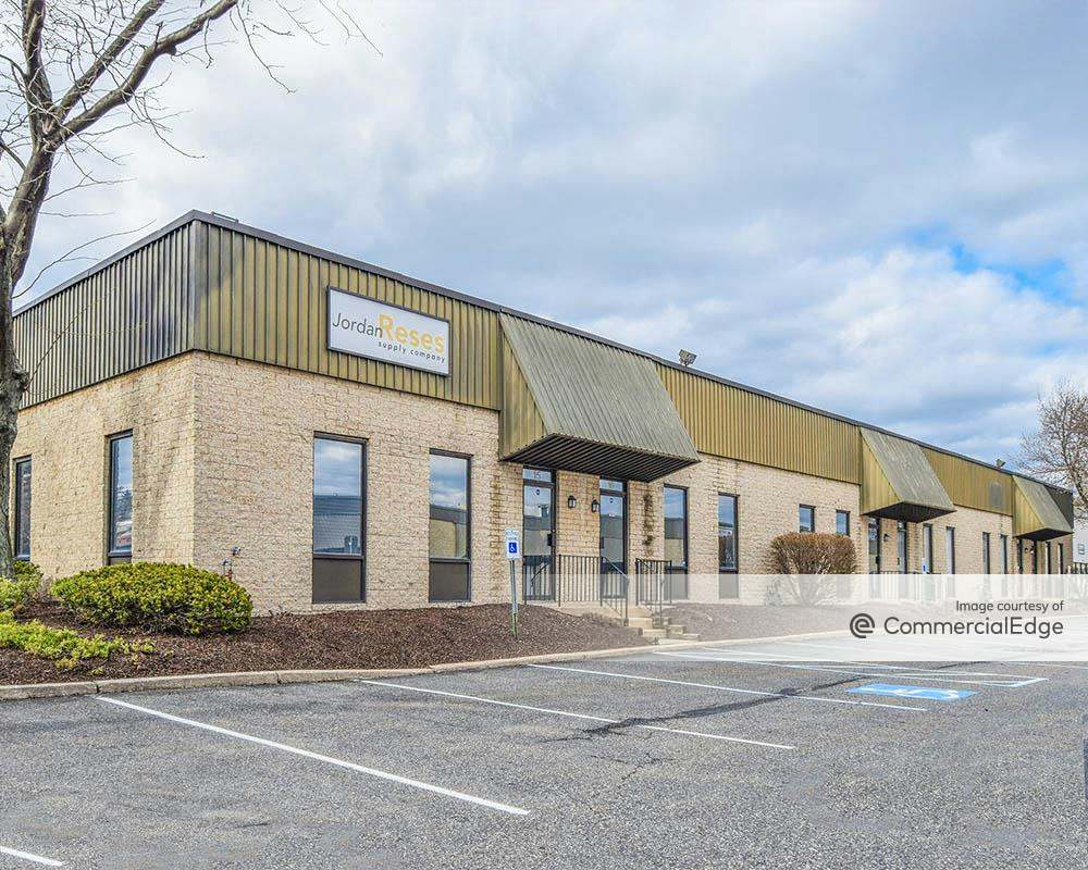 Folcroft West Business Park 125 Independence Court & 700 Carpenters